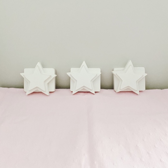 Pottery Barn Kids Bedding Pottery Barn Kids Star Quilt Clips Poshmark